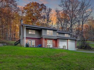 323 Roosa Gap Rd, Bloomingburg, NY 12721