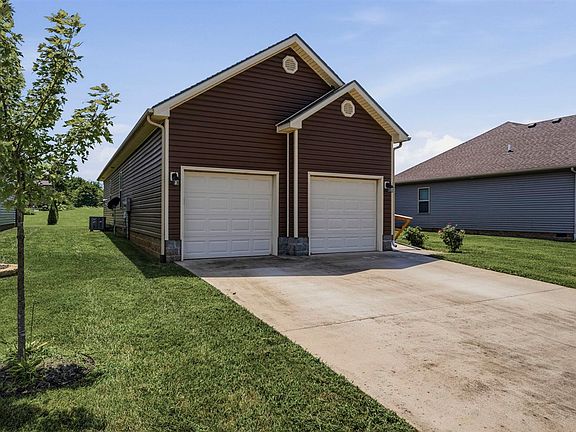 2nd image of 7162 Seagraves Ct