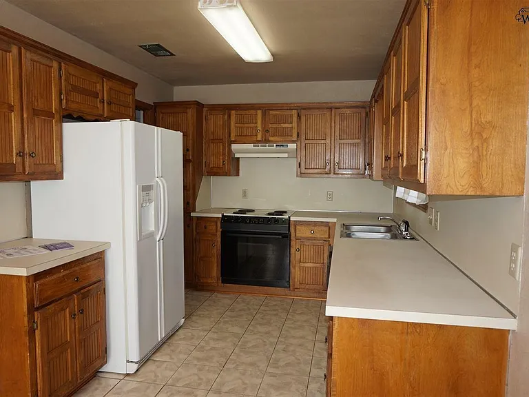 4919 Cypress Ave — Photo 3