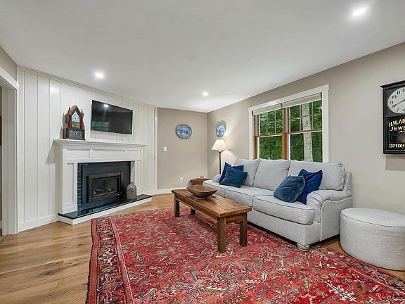5th image of 3 Oak Knoll Road