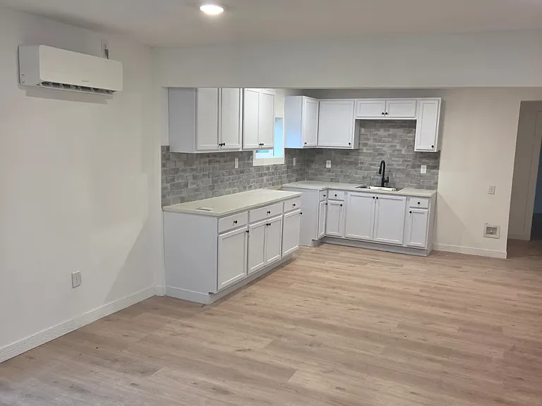370 5th St NE — Photo 5