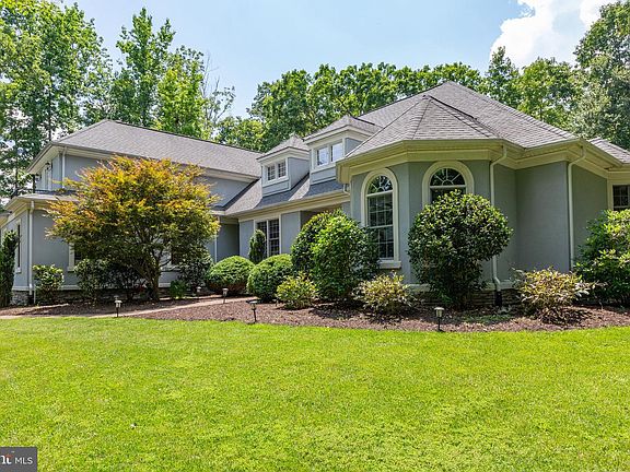 3rd image of 10504 Turning Leaf Ln