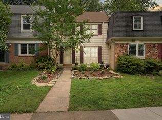 3033 Silent Valley Dr, Fairfax, VA 22031