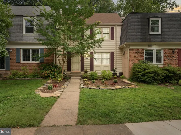 3033 Silent Valley Dr, Fairfax, VA 22031