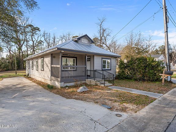 3rd image of 458 Mercer Avenue