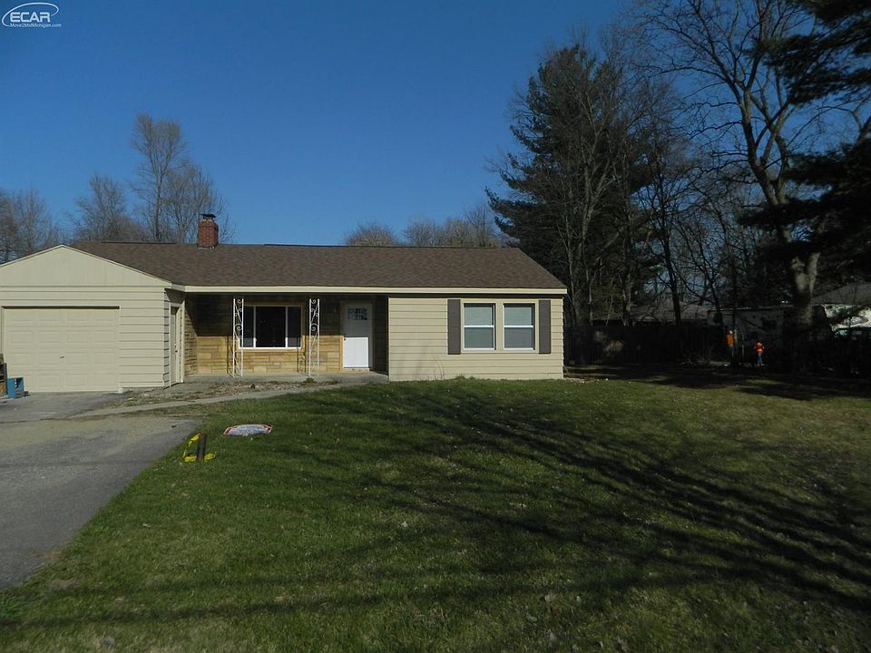 2nd image of 3404 Blue Lake Dr