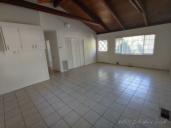 2nd image of 6801 Lakeshore Blvd