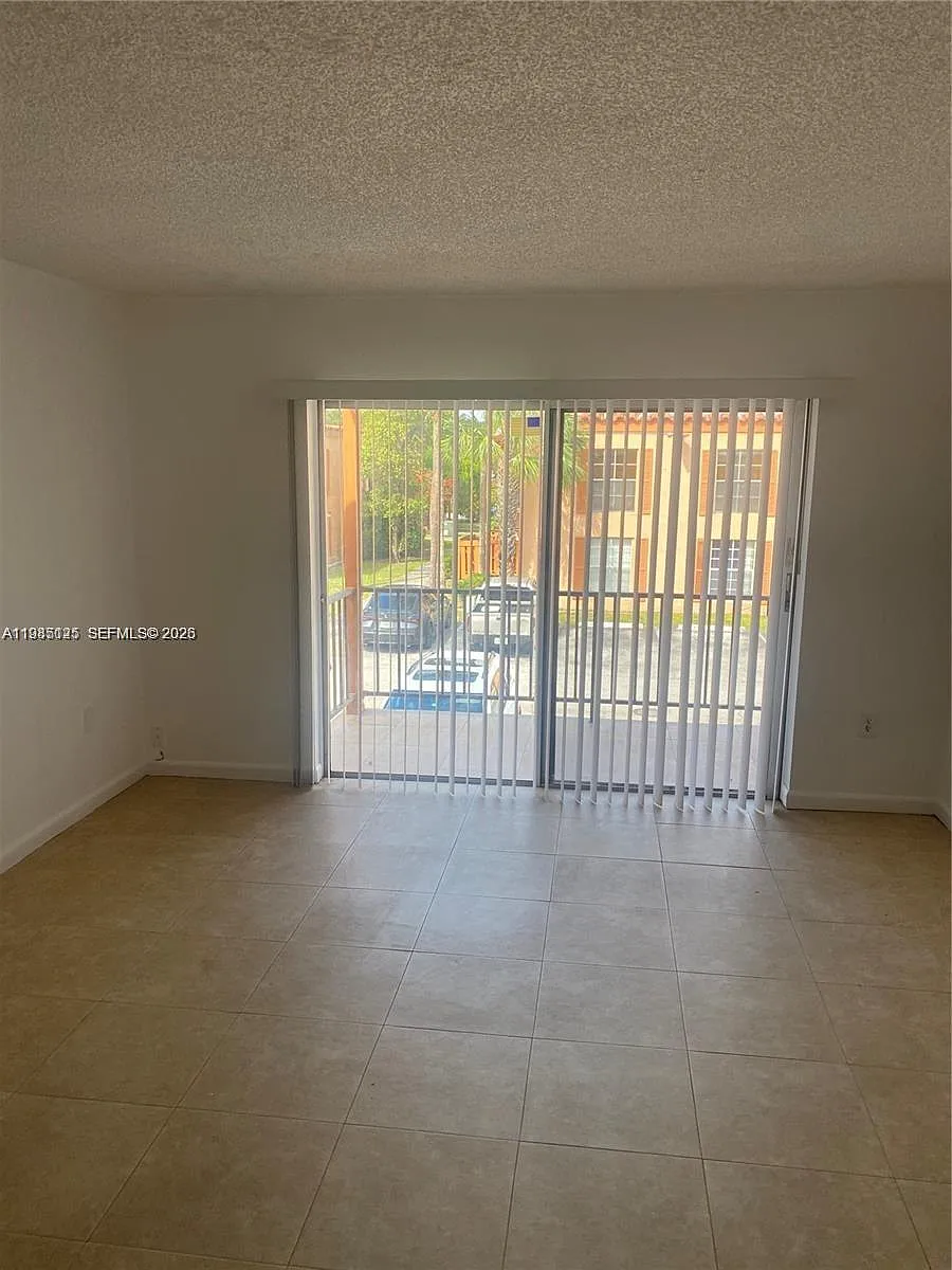 Building Photo - 7201 Miami Lakes Dr #B14