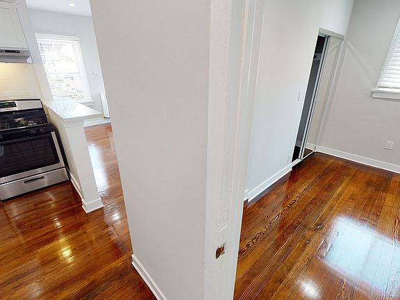 3rd image of 1016 N Heliotrope Dr APT 12