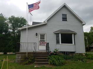 120 N Market St, Grafton, IL 62037