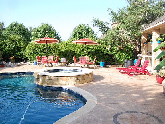 3rd image of 2708 Gholson Dr