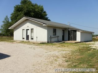 18520 2nd St, Versailles, MO 65084