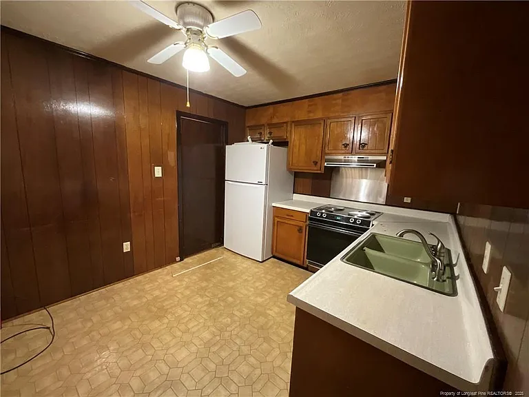 2235 Memory St — Photo 5