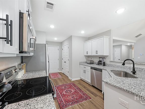 4th image of 245 Brittany Pointe Lane