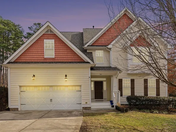 501 Avent Meadows Ln, Holly Springs, NC 27540