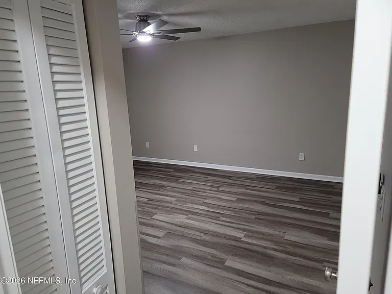 5553 Greatpine Ln S — Photo 15