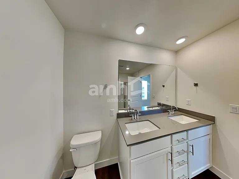 1068 Broyles Xing — Photo 11