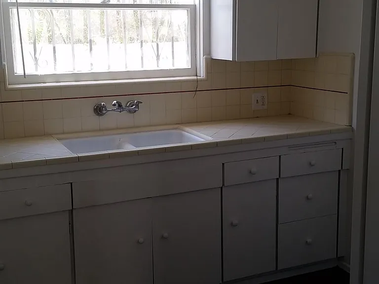 1321 E Appleton St #4 — Photo 8