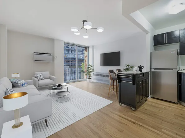 184 Thompson Street image 1 of 19