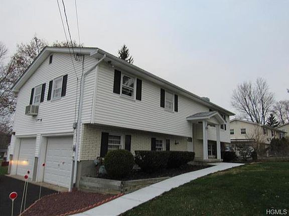 2nd image of 10 Bartlett Dr