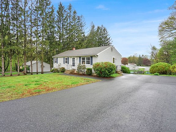 2nd image of 41 Pinewood Ln