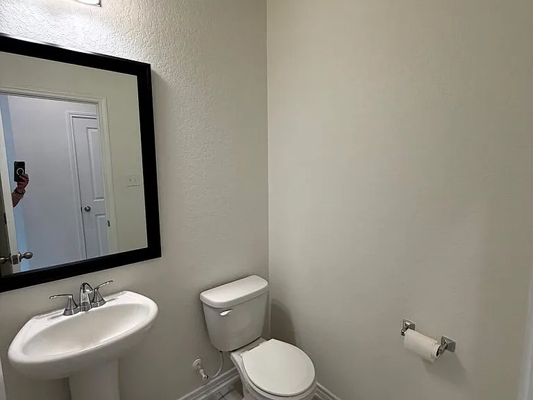 4554 Otra Otra Dr — Photo 5