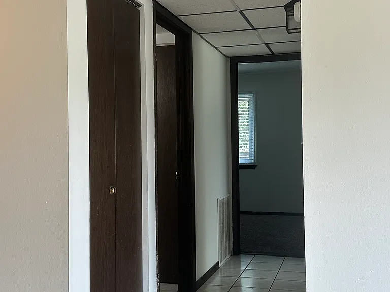 248 E Oak Cliff Ct #5 — Photo 6
