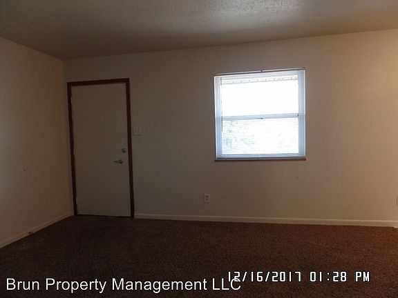 5th image of 2716 Holbrook Dr APT 07