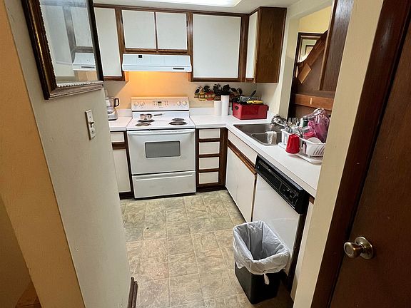2nd image of 1439 Live Oak Dr