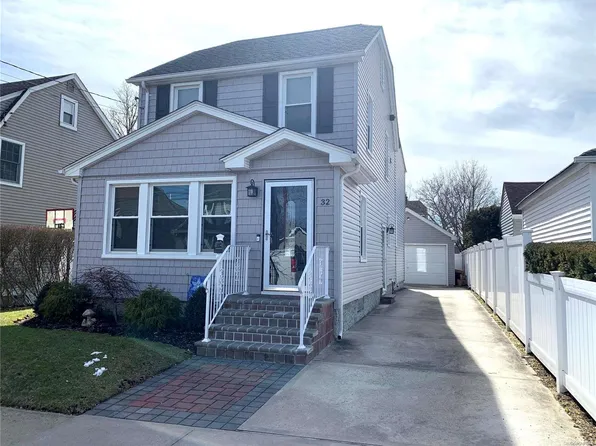 32 Franklin Street, Williston Park, NY 11596