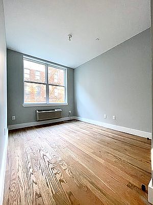 5th image of 808 Elsmere Pl APT 3C