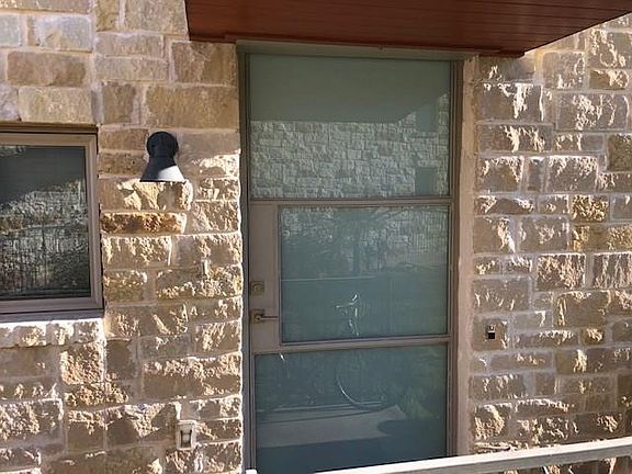 4th image of 592 Fm 967 Suite A