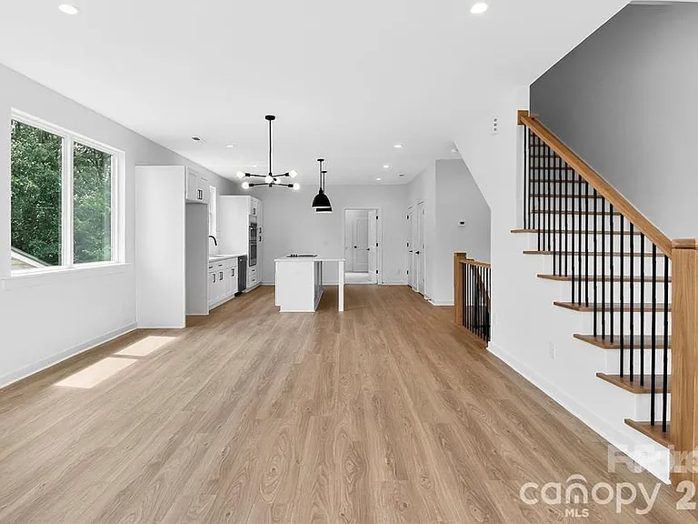 2716 Baltimore Ave — Photo 18