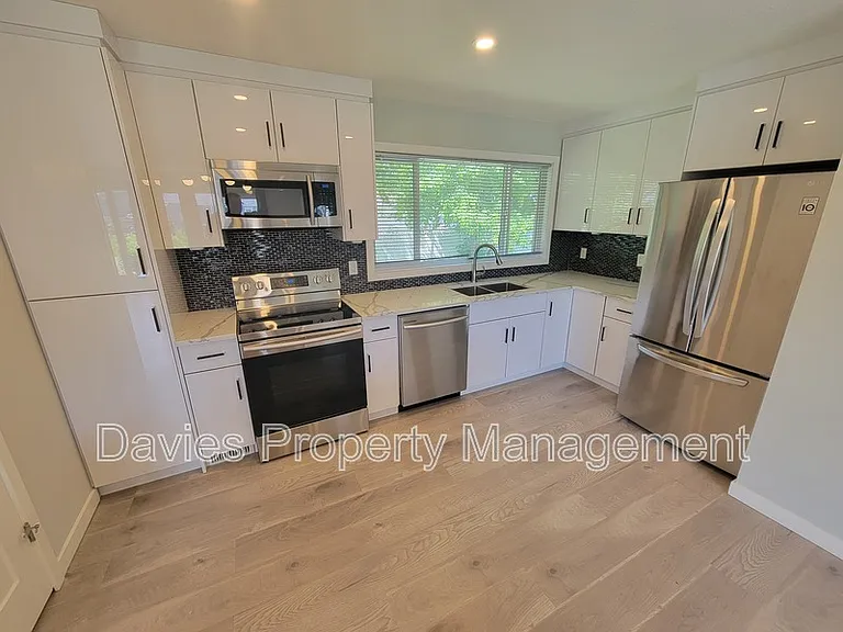 8510 152nd St NW #MAIN — Photo 5