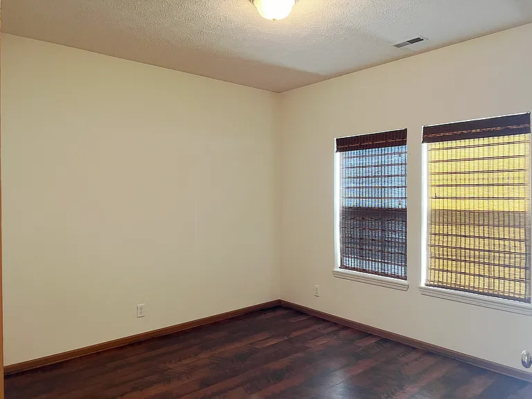 2331 Maxwell Dr — Photo 5