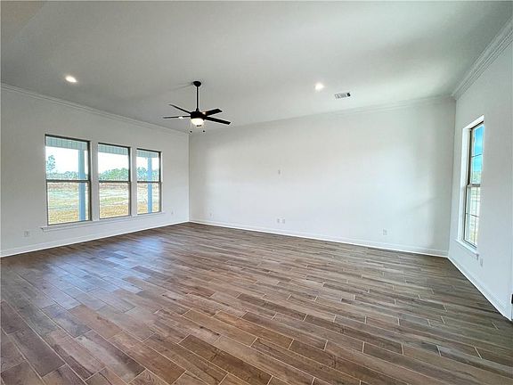 4th image of 44249 Lake Willow Rd