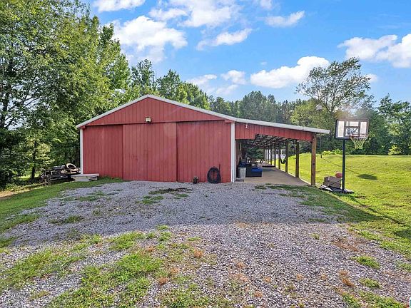 3rd image of 845 Cox Cove Rd