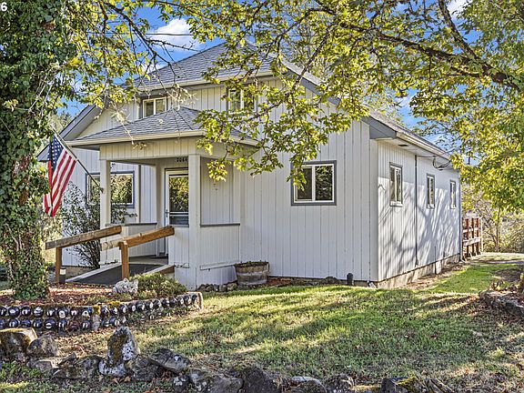 3rd image of 2064 S Myrtle Rd