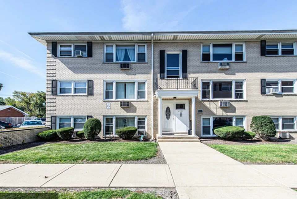 4938 N Leonard Dr #1B