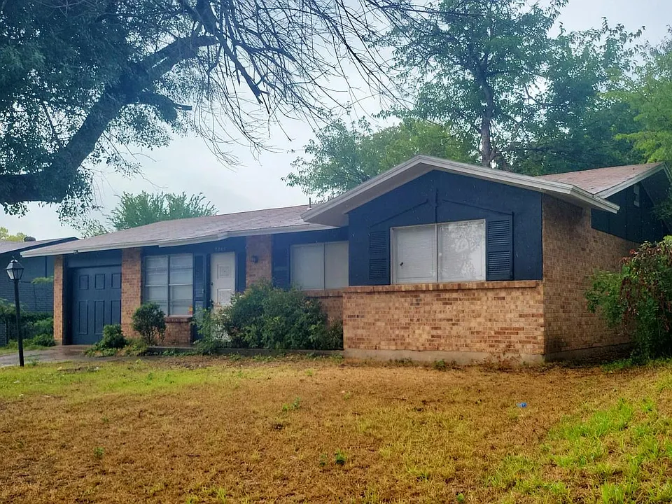 4565 Baystone Dr