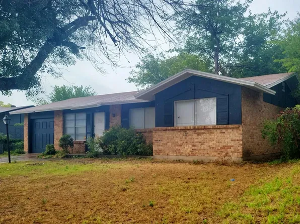4565 Baystone Dr, Dallas, TX 75211