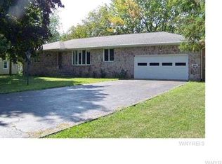 267 Elm St, Youngstown, NY 14174