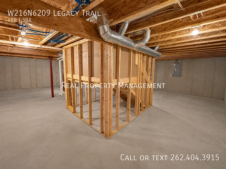 W216N6209 Legacy Trl — Photo 31