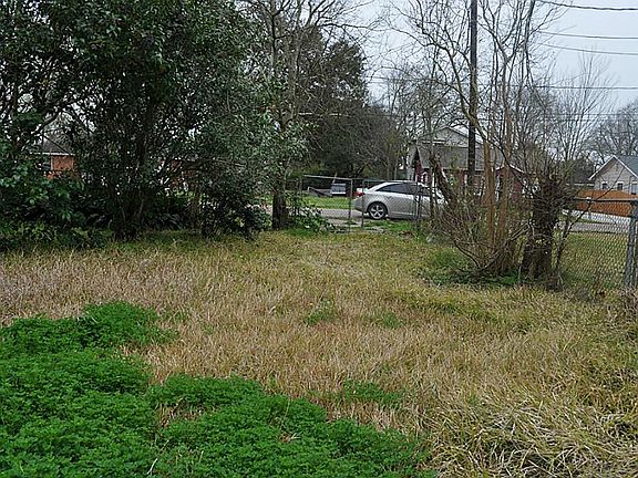 4th image of 813 Avenue I
