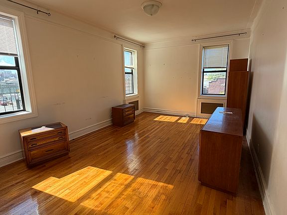 5th image of 2302 85th St #2300