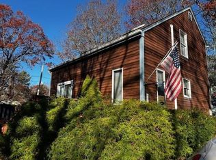 61 Ridgewood Rd, Charlestown, RI 02813