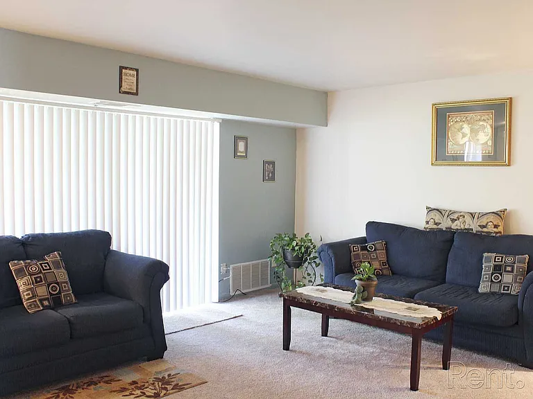 Camelot Apartments — Photo 19