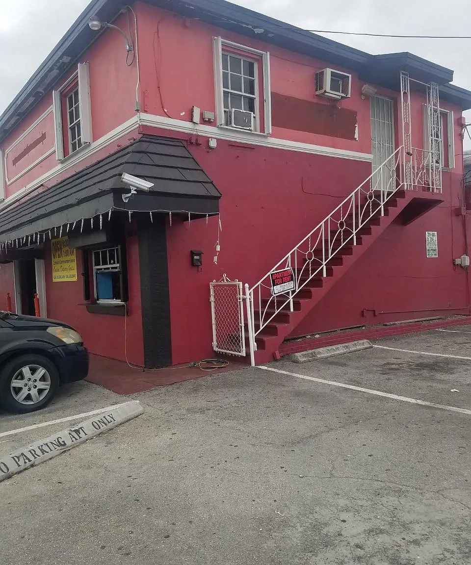1 bed, 800 sqft, $1,800 — Photo 1