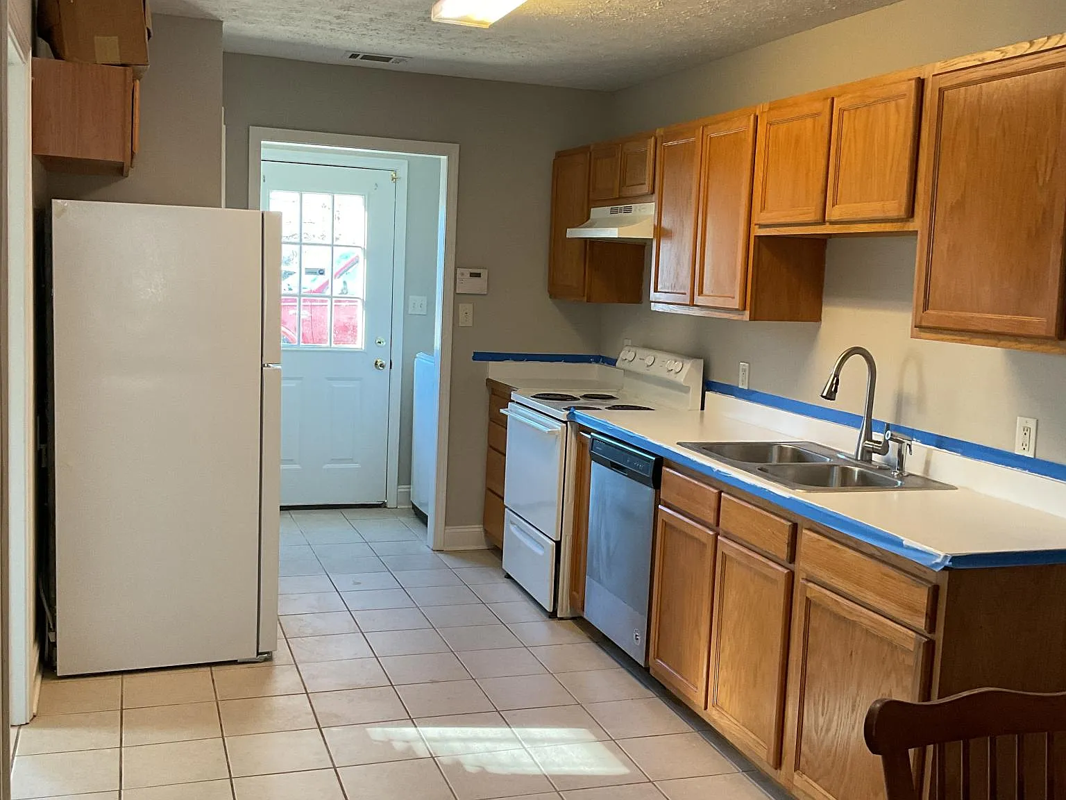 4 bed, 1524 sqft, $749 — Photo 3