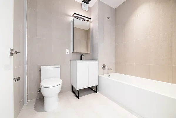 Rented by Key City Capital Inc | media 33